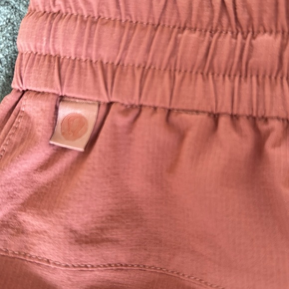 Lululemon Bowline Short *8" MEDIUM - Picture 3 of 3